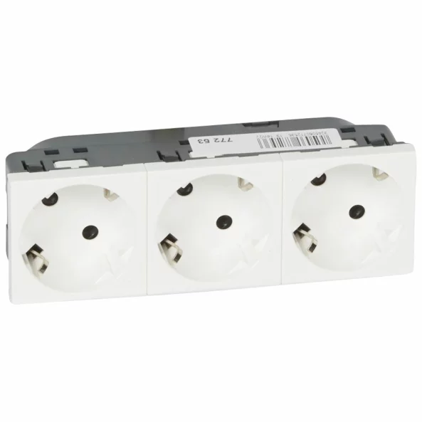 LEGRAND 077253 3X2P+T ORIENTARE 45? ALBA
